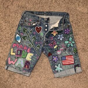 Leslie Hamel Original Hand-Painted Denim Shorts Levi’s 501 Size 6/8